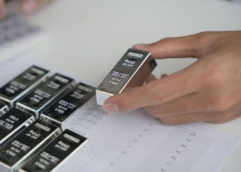 What are Silver Futures?